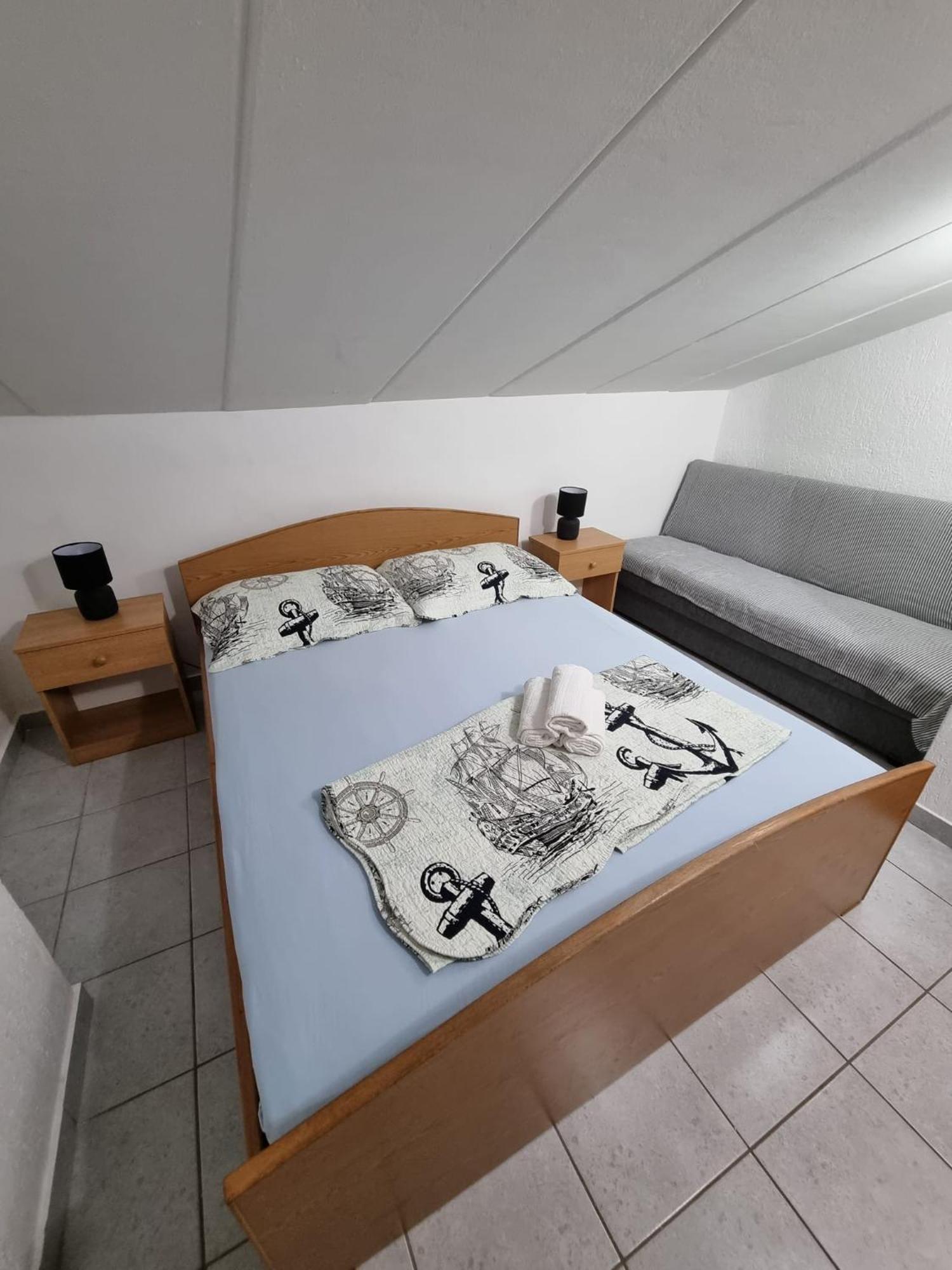 Apartment Tinateo, Gajac Novalja Exterior photo